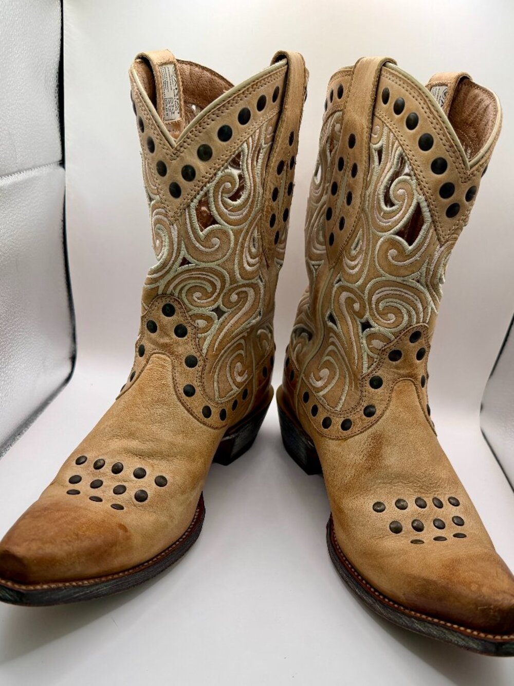 Ariat Paloma Leather Studded Snip Toe Boots 8.5 B